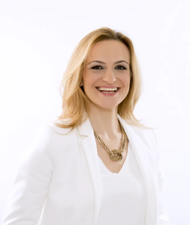 Portrait of MSc Katerina Angelovska, psychologist and corporate trainer