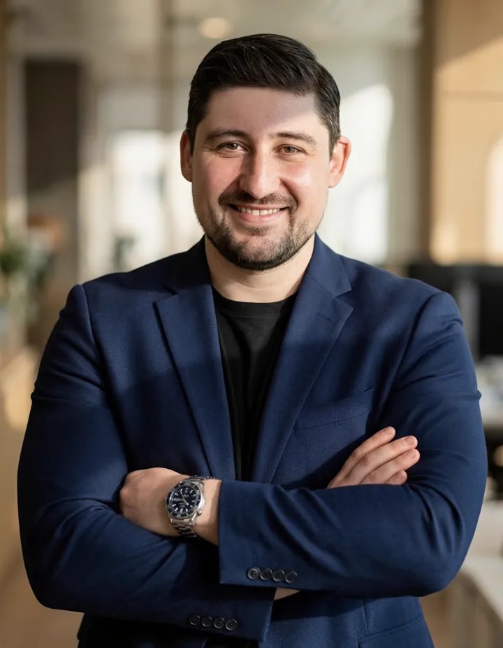Portrait of Dr. Radovan Vitosevic, founder and managing director of Global Minds